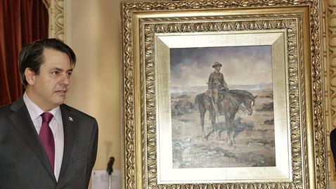 «Me dedico a pintar temas militares por mi amor a España»