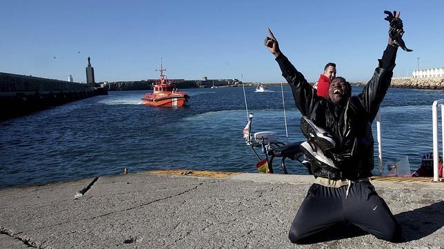 Salvamento Marítimo rescata a 120 inmigrantes este mes