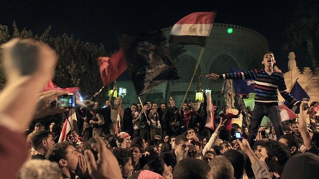 Continúan las manifestaciones en Egipto para exigir a Mursi que rectifique