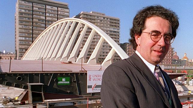 Calatrava lleva su fortuna a Suiza