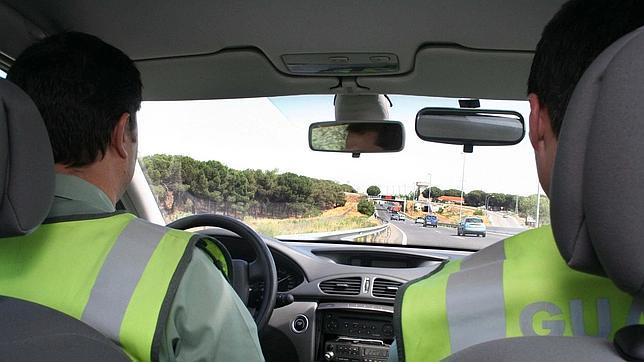 La DGT pone en marcha un dispositivo para controlar el consumo de alcohol y drogas
