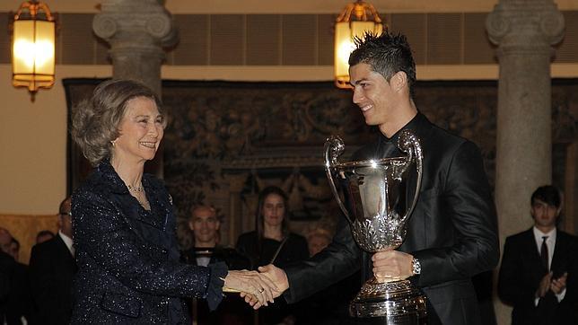 El Madrid mejorará el contrato de Cristiano nada más acabar la temporada