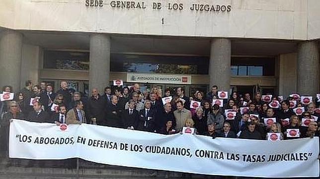 Órdago por las tasas judiciales