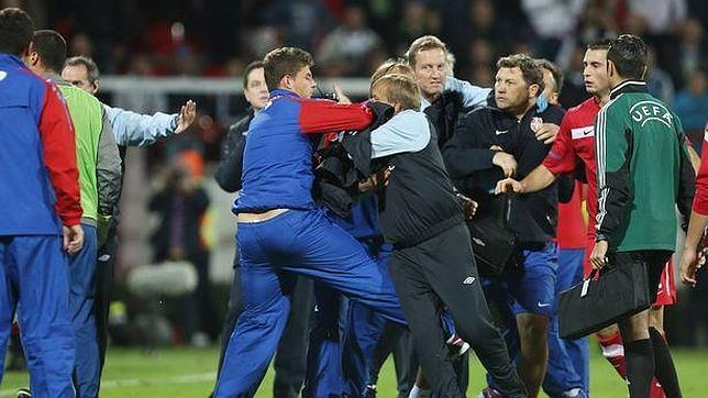 Rio Ferdinand: «La UEFA no combate en serio el racismo»