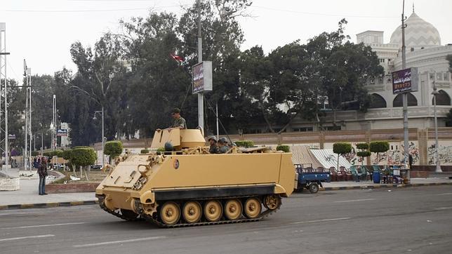 Marchas en Egipto a favor y en contra del referéndum, en la víspera de la votación