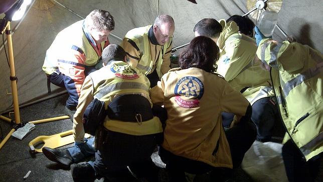 Madre e hija, atropelladas en un paso de cebra regulado por semáforo