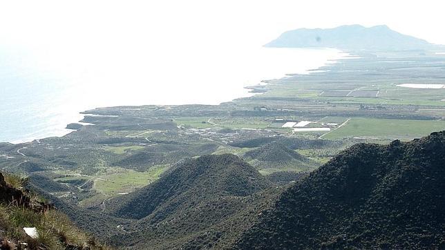 El Constitucional declara nula la Ley que permitía construir en Marina de Cope