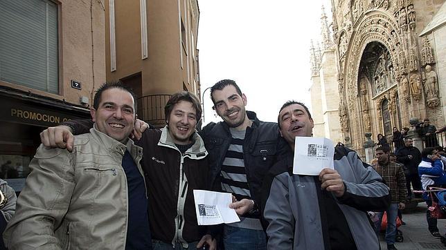 Lotería de Navidad 2012: En Aranda se «tirita» de alegría por el segundo premio