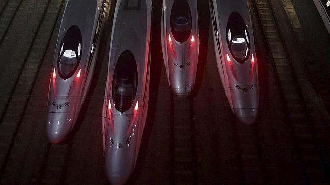 China inaugura la línea de tren de alta velocidad más larga del mundo