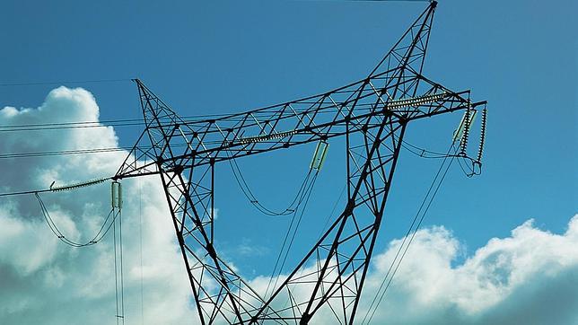 La demanda de electricidad cae un 1,7% este año, hasta niveles de 2005