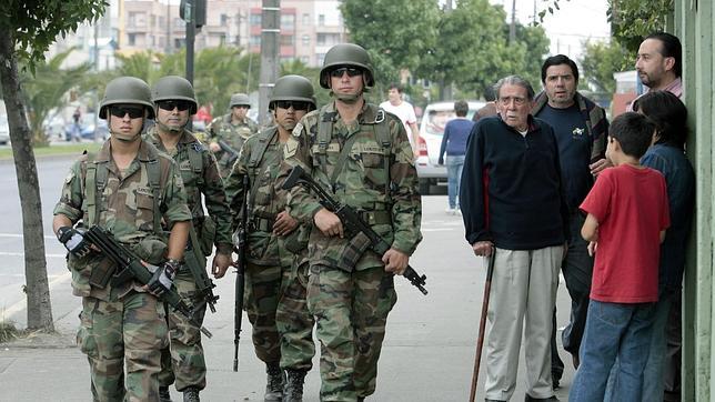 Militares chilenos rechazan ingreso de homosexuales al Ejército