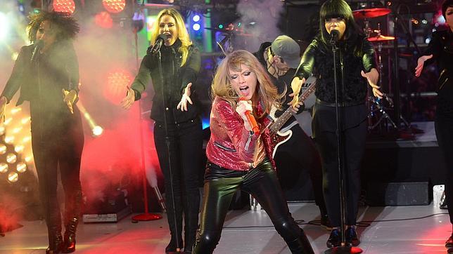 Consigue el look «rock glam» de Taylor Swift