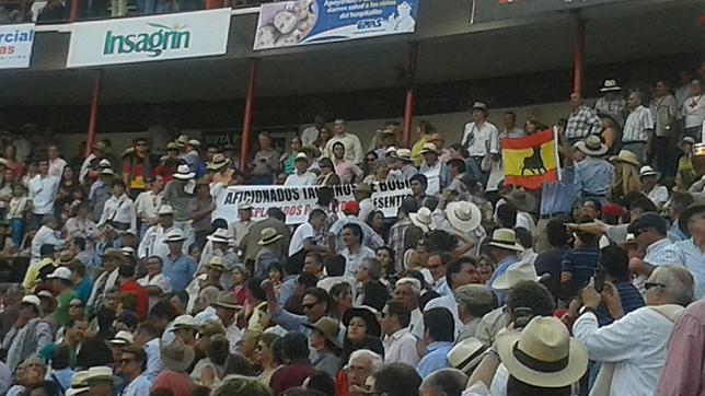 ¡Toros, sí; Petro, no!