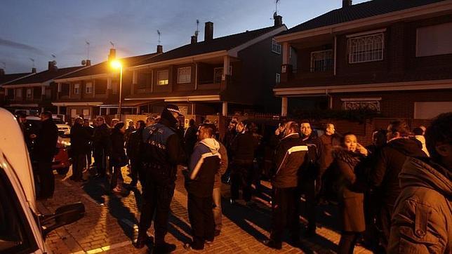 Embestida vecinal en Parla contra decenas de «okupas»