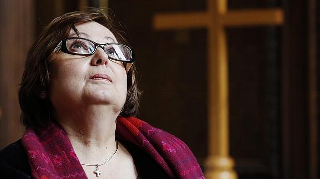 Recupera su derecho a llevar la cruz