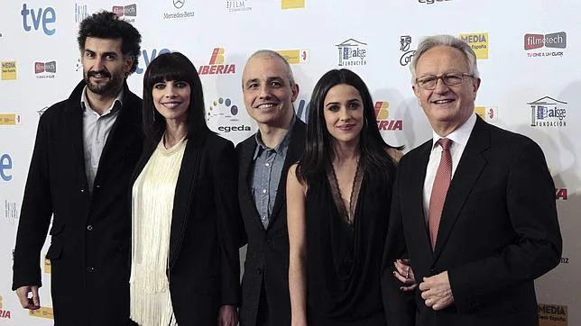 «Blancanieves» y su madrastra, Maribel Verdú, triunfan en los premios Forqué