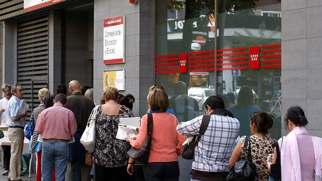 Los hogares con todos sus miembros en paro subieron un 16,4% en 2012, hasta superar los 1,8 millones