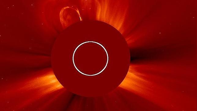 El Sol envía una erupción hacia la Tierra