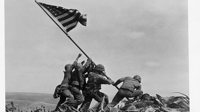 La imagen de Joe Rosenthal consiguió un premio Pulitzer