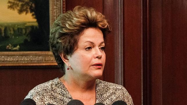 Baja la popularidad de Dilma Rousseff debido a los problemas económicos