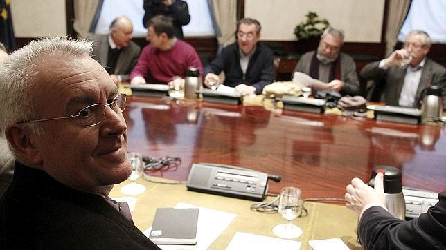 Cayo Lara rechaza el pacto anticorrupción para no «lavar la cara» al PP