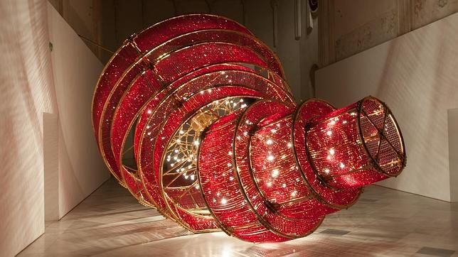 Weiwei Superstar maravilla en Sevilla