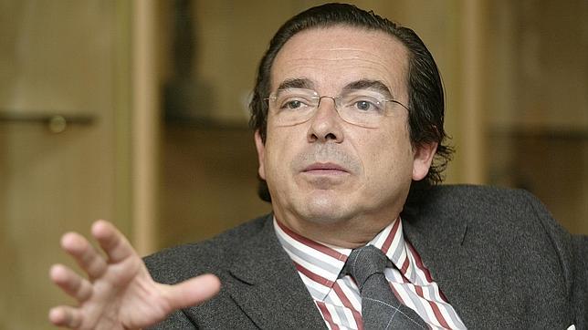 Gómez Angulo, nuevo delegado de Medio Ambiente y Movilidad con Botella