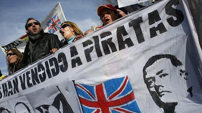 Los sindicatos de Iberia convocan quince días de huelga en febrero y marzo