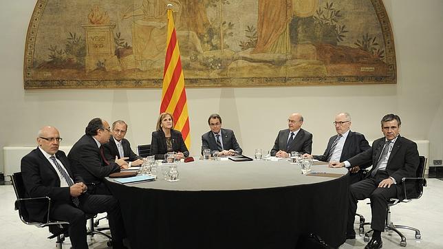 Mas admite que «hay que hacer limpieza en Cataluña» tras la cumbre anticorrupción