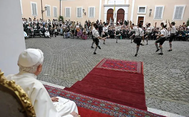 El Papa pasará el resto de sus días en un monasterio de clausura con huerto ecológico