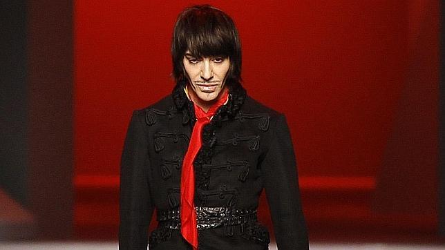 John Galliano podría enfocar su carrera como profesor de moda