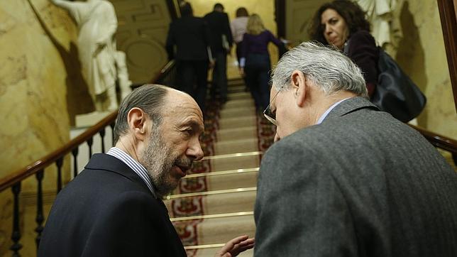 El PSOE pide homologar los criterios para publicar las cuentas de los dirigentes políticos