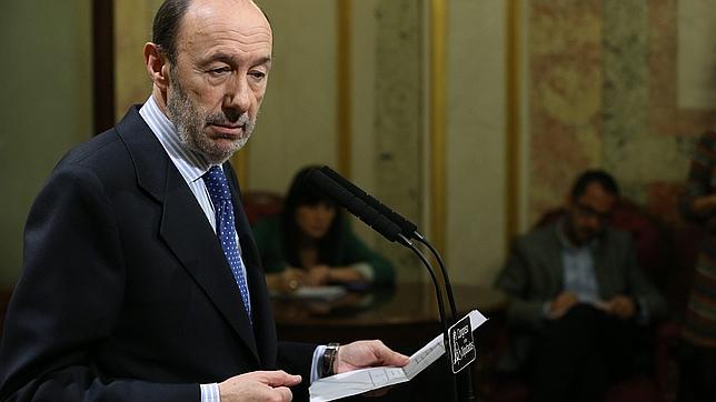 Rubalcaba se decide a hacer públicas sus declaraciones de IRPF como Rajoy