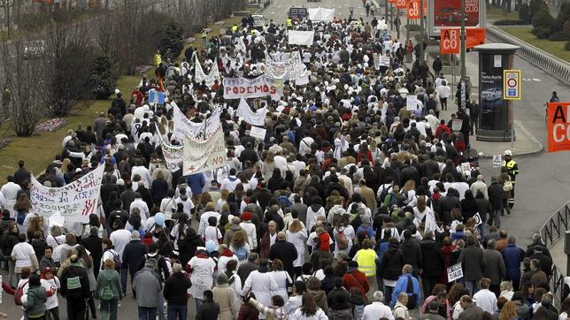 La marea blanca vuelve a Madrid y se extiende por 15 ciudades