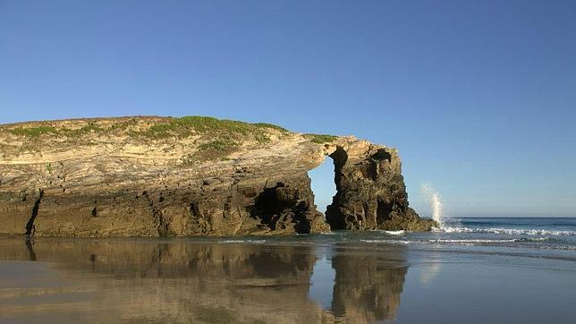 La playa de Las Catedrales, la sexta mejor del mundoe