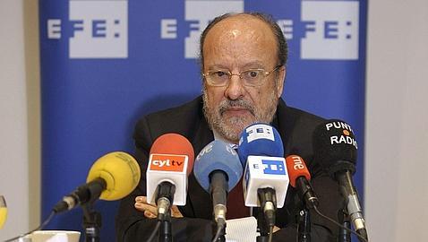 De la Riva critica a Bardem: «Muy propalestino», pero «alquila una planta de un hospital judío»