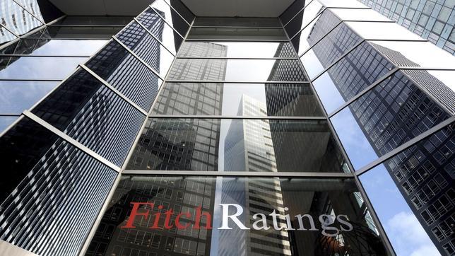 Fitch reconoce los avances de España, pero cree que no cumplirá con el déficit en 2013