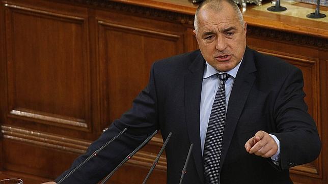 Dimite el primer ministro búlgaro y acusa a la oposición de querer asesinarlo