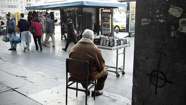 Los griegos malvenden sus propiedades para sobrevivir