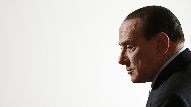 Berlusconi no descarta pactar con Bersani, pero rechaza hacerlo con Monti