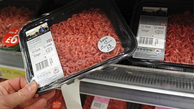 Francia dará a los pobres la comida con carne de caballo retirada del mercado