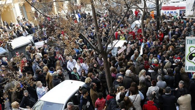 La presión vecinal retrasa la marcha de los niños obligados a volver a México