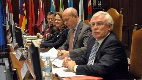 Educación crea un grupo de trabajo con los rectores para la reforma universitaria