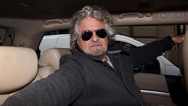 El partido de Beppe Grillo rechaza apoyar un Ejecutivo de tecnócratas e insiste en gobernar