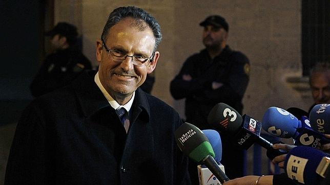 El abogado de Urdangarín alega que contrató a una empresa para que le ordenara los correos