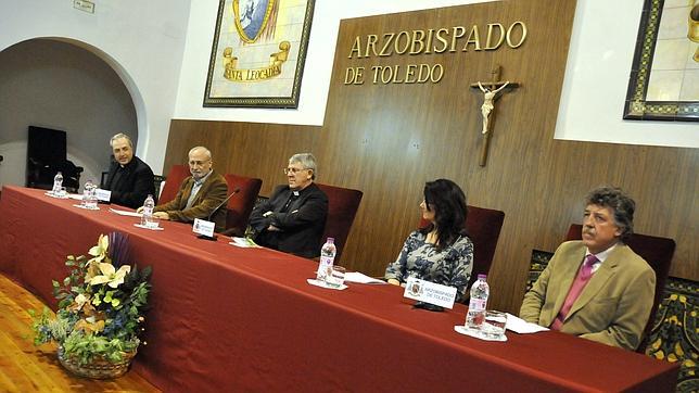 Juan Sánchez, director de la Biblioteca regional, «invita» a andar el camino