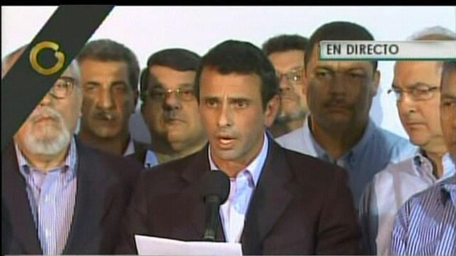 Capriles expresa su «solidaridad» a «toda la familia y seguidores» de Chávez