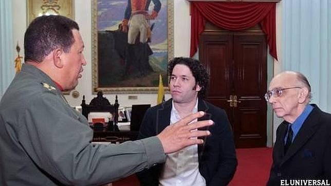 Dudamel dirigirá en el funeral de Chávez