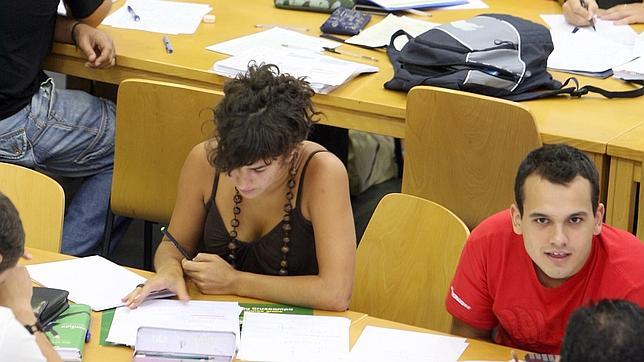 Más alumnos en la USC pese a la crisis