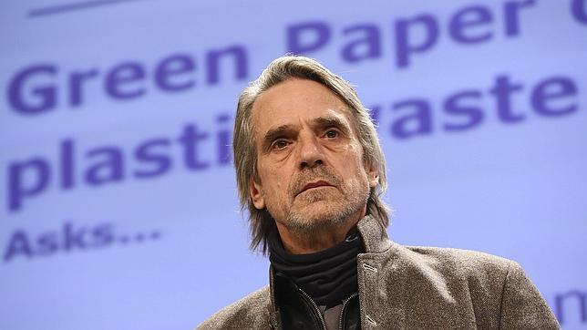 Jeremy Irons: «Podemos hacer dinero con el reciclaje»